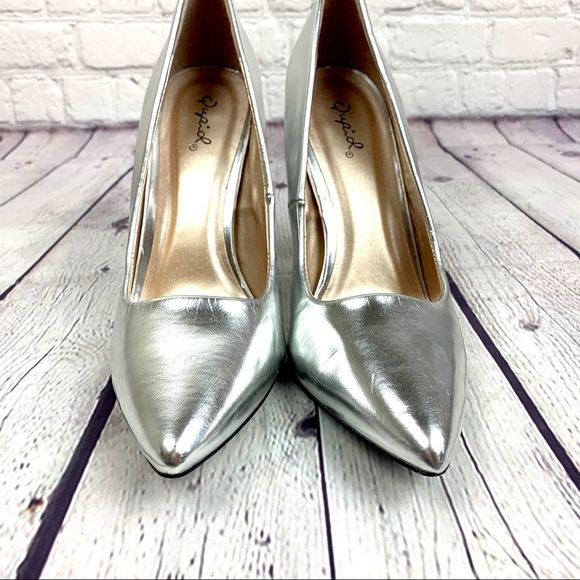 Qupid Silver Chic Party Heels Size 10 - Picture 5 of 8